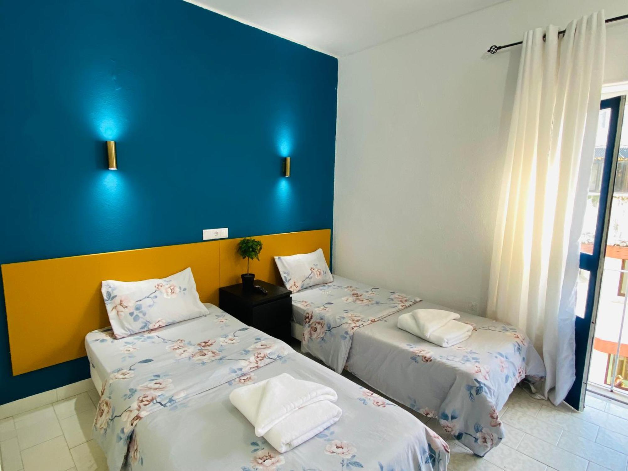 Central Atlantic Beach Guesthouse コスタ・ダ・カパリカ エクステリア 写真