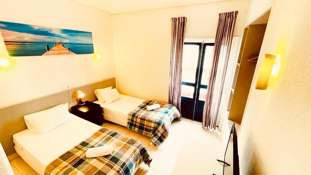 Central Atlantic Beach Guesthouse コスタ・ダ・カパリカ エクステリア 写真